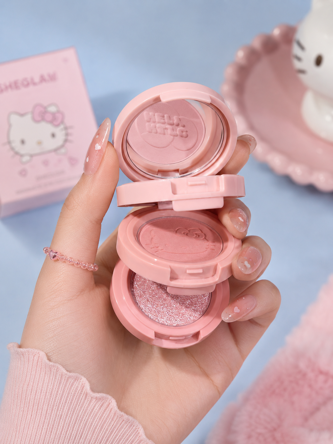 Hello Kitty Shadow Stack ( Sugar Cookie)